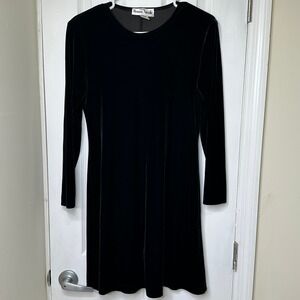 Ronni Nicole Vintage Black Velvet Long Sleeve Shift Dress Made in USA Size 8